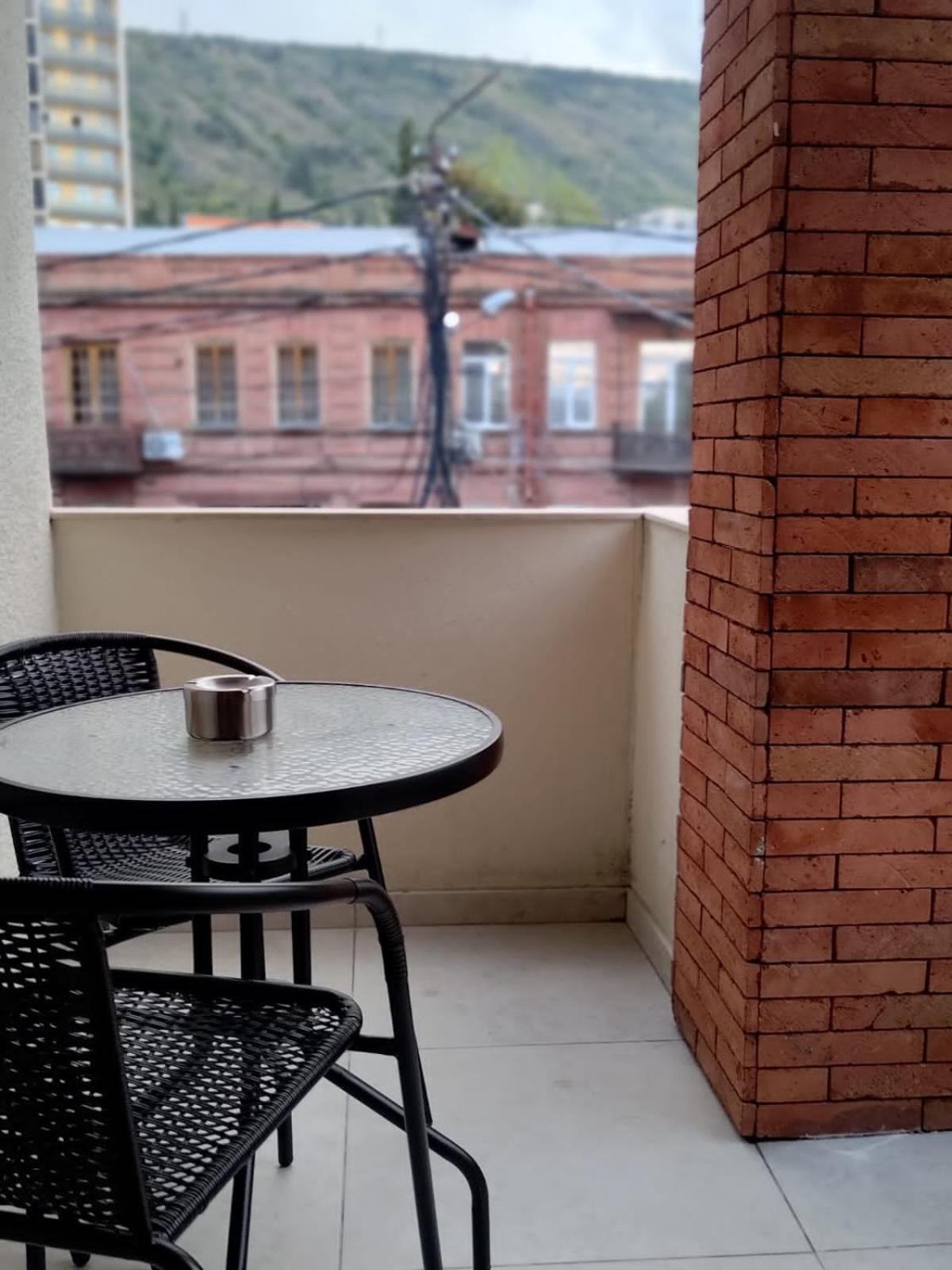 Hotel Well Inn Tiflis Exterior foto